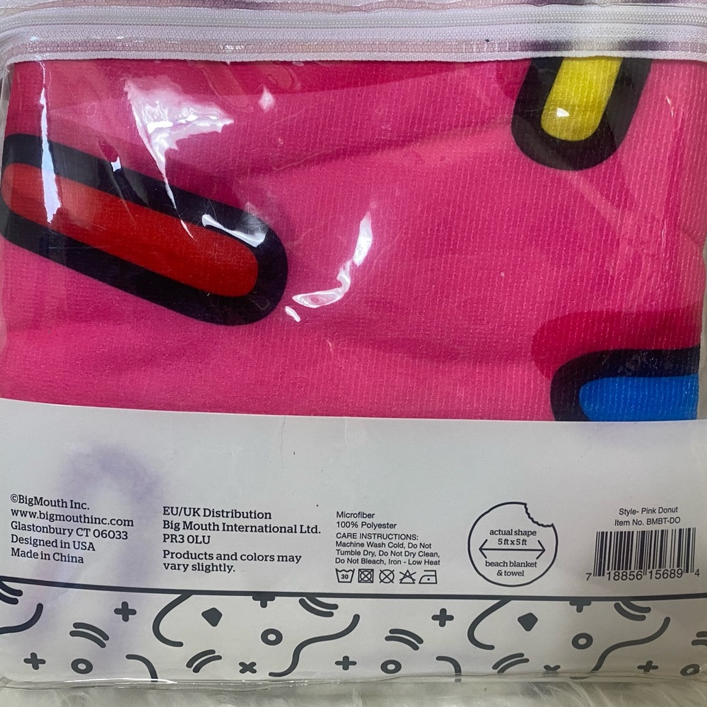 Big Mouth Inc. Giant Oversized Beach Blanket. Frosted Donut. NWT. - Picture 4 of 4